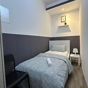 traveller-partition-room-in-al-barsha-1-near-metro.dubaihotelsoffers.com/