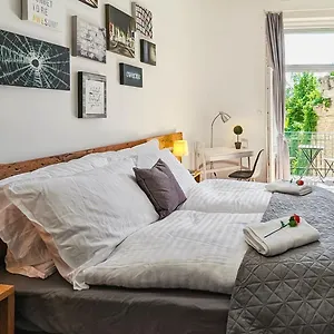 3-room-apartment-in-the-beautiful-street.inbudapesthotels.com/
